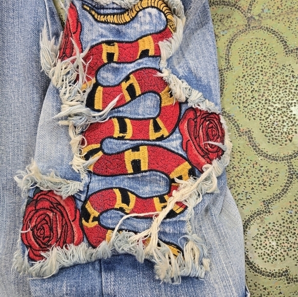 Golden distressed snake roses embroidered mens jeans - Picture 8 of 12